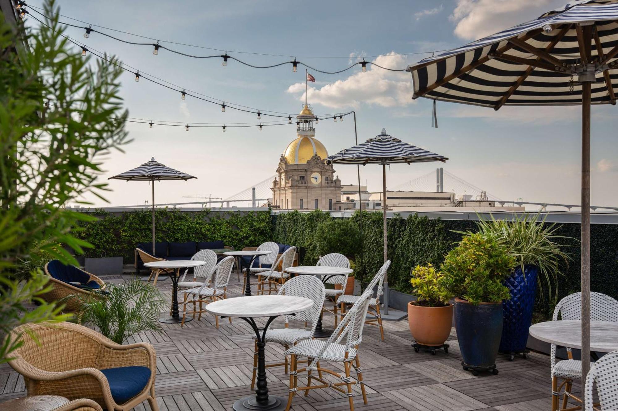 The Drayton Hotel Savannah, Curio Collection By Hilton Екстериор снимка
